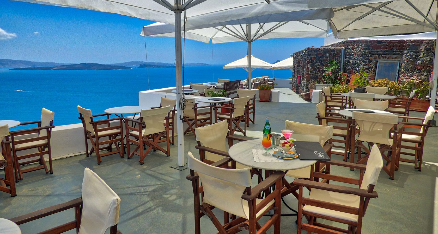 218° Santorini Café Restaurant in Oia – Magnificent Sea View
